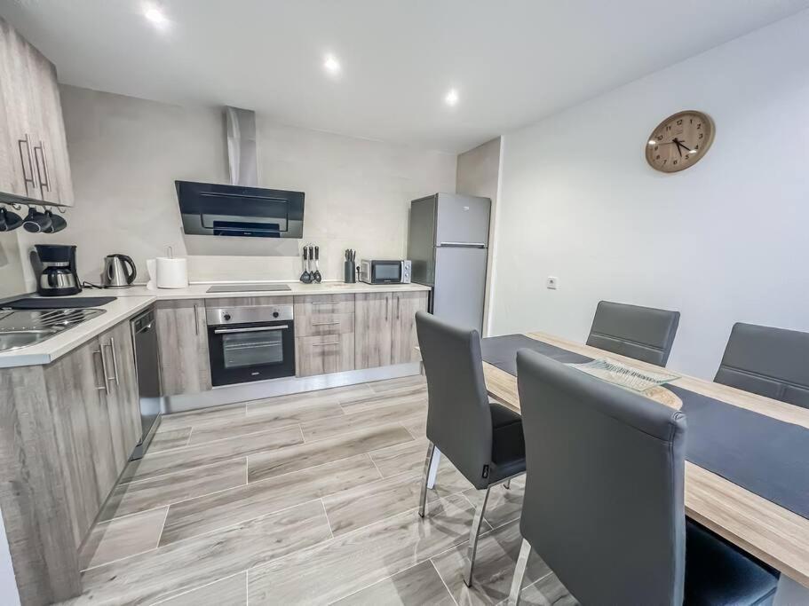 Modern 2 Bed Apartment With Pool In Frigiliana Buitenkant foto