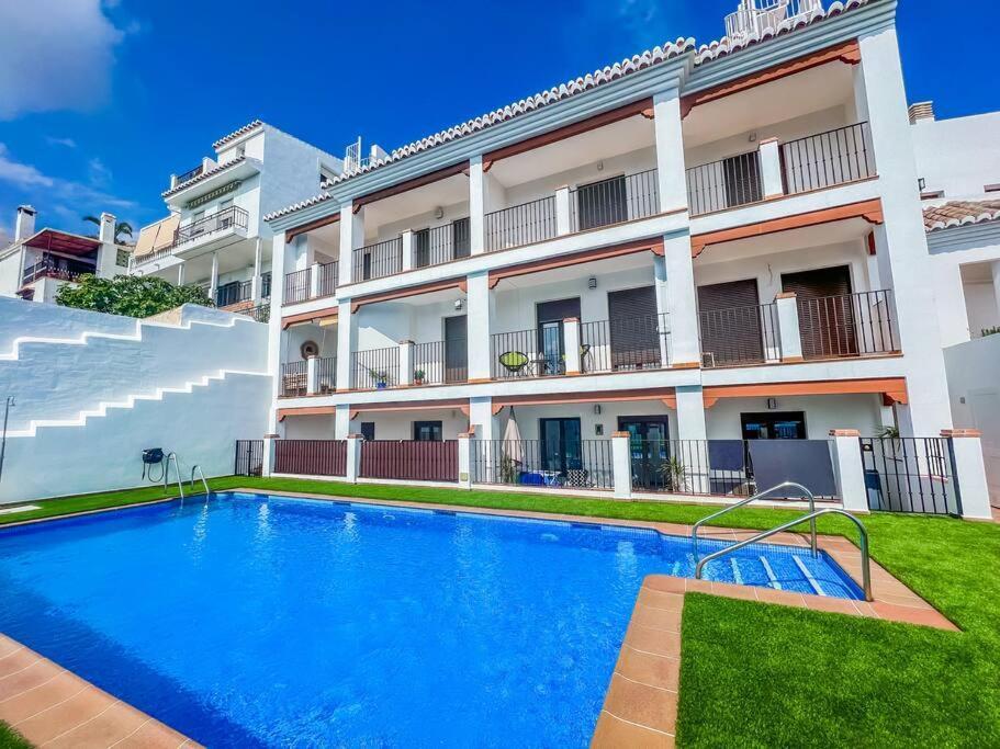 Modern 2 Bed Apartment With Pool In Frigiliana Buitenkant foto