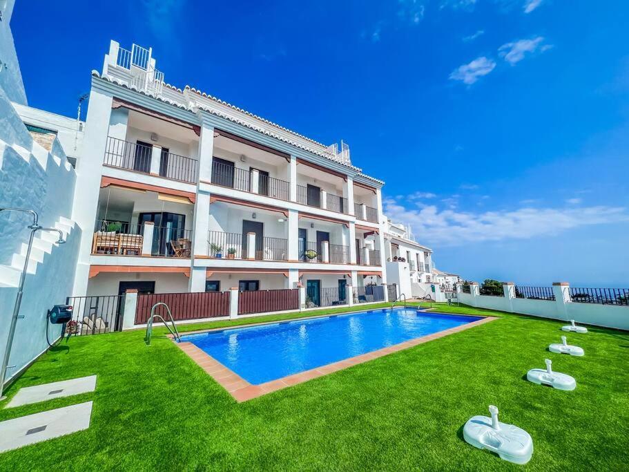 Modern 2 Bed Apartment With Pool In Frigiliana Buitenkant foto