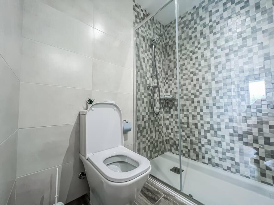 Modern 2 Bed Apartment With Pool In Frigiliana Buitenkant foto