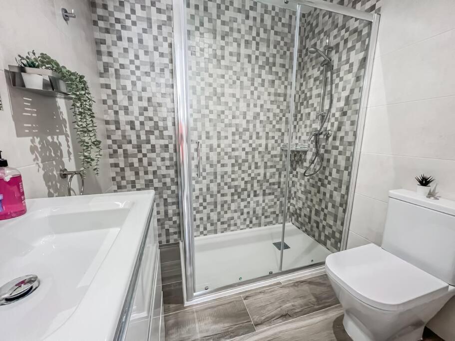 Modern 2 Bed Apartment With Pool In Frigiliana Buitenkant foto