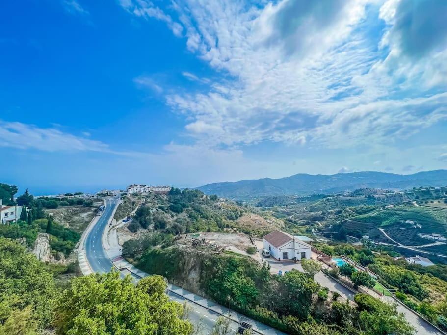 Modern 2 Bed Apartment With Pool In Frigiliana Buitenkant foto